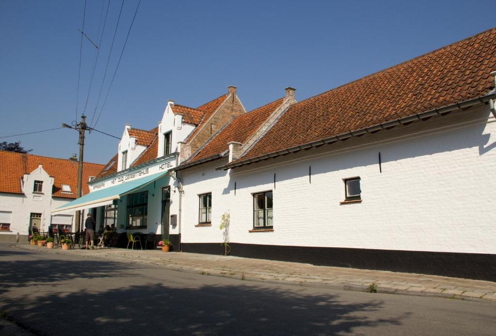 Hotel Het Oud Gemeentehuis Даме Екстериор снимка